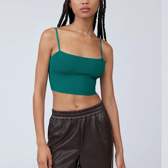 ARITZIA | Babaton Sculpt Knit Cami Cropped Tank - Picture 2 of 2